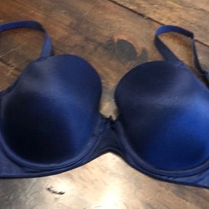 34DD Sensuous Sides offers supportive full coverage with Contour cups.